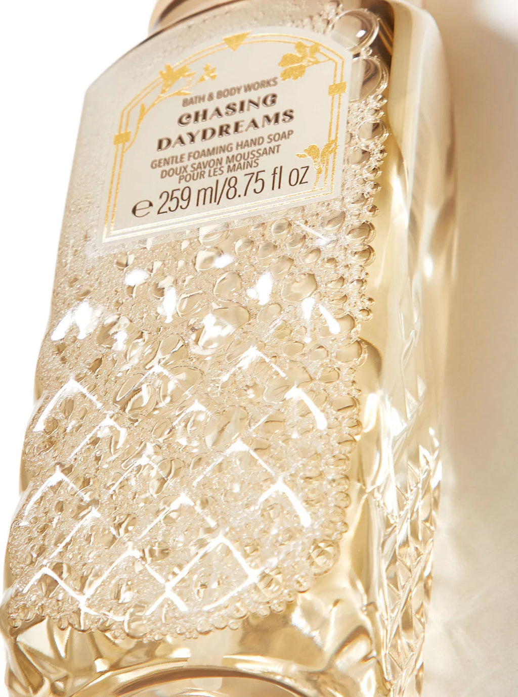 https://allurify.pk/products/chasing-daydreams-by-bath-body-works?utm_source=copyToPasteBoard&utm_medium=product-links&utm_content=web