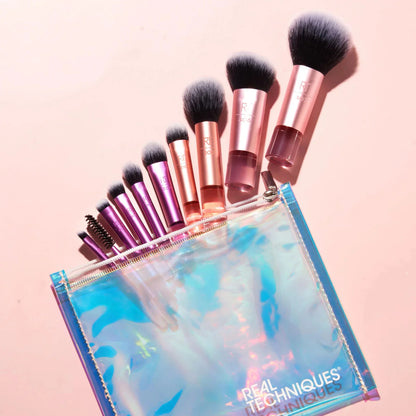 https://allurify.pk/products/real-techniques-makeup-brushes-travel-fantasy-mini-set-10-in-1-bag?utm_source=copyToPasteBoard&utm_medium=product-links&utm_content=web