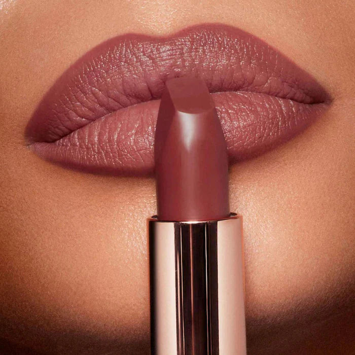 https://allurify.pk/products/sephora-favourties-perfect-pout-lipkit?utm_source=copyToPasteBoard&utm_medium=product-links&utm_content=web