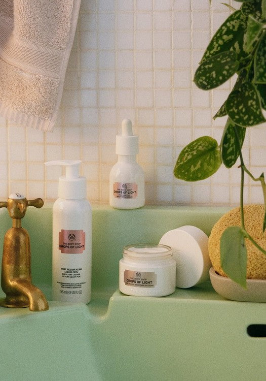 https://allurify.pk/products/the-body-shop-drops-of-light%E2%84%A2-brightening-serum