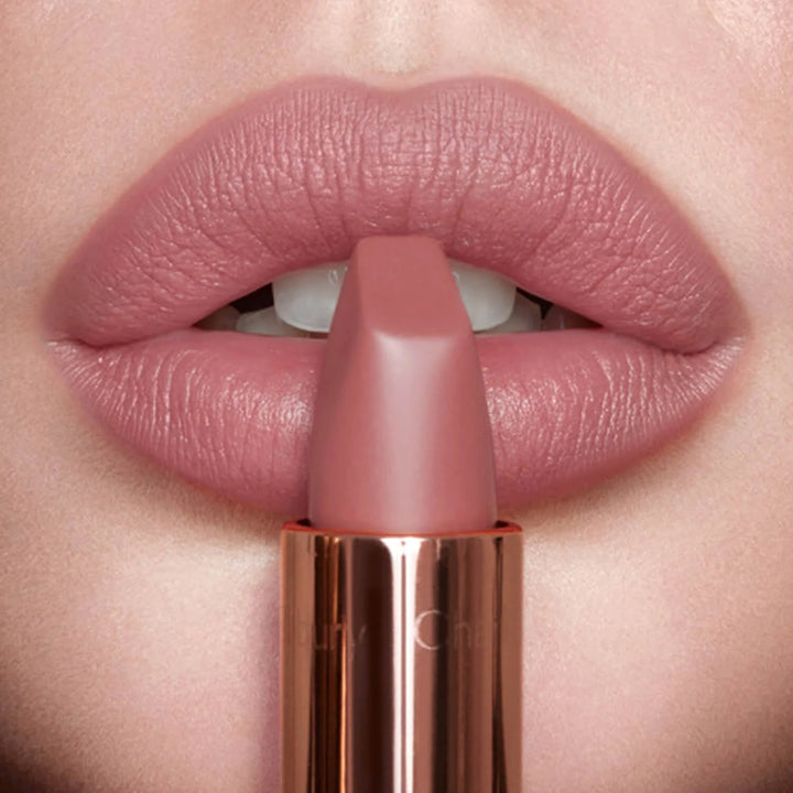 https://allurify.pk/products/charlotte-tilbury-matte-revolution-lipstick-pillow-talk-original-mini-1-1gm-without-box?utm_source=copyToPasteBoard&utm_medium=product-links&utm_content=web